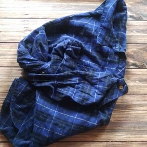 1XL Plaid Blue Long Sleeve Collared Flannel
